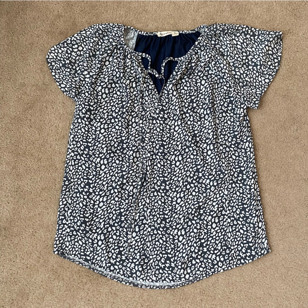 NWOT Women’s Gray Leopard Print Chiffon Top